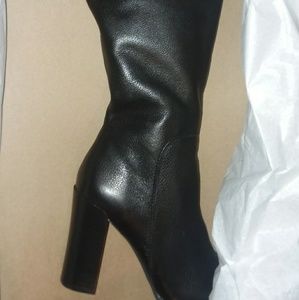 Brand new Kenneth Cole boots (NO Refunds Sales)